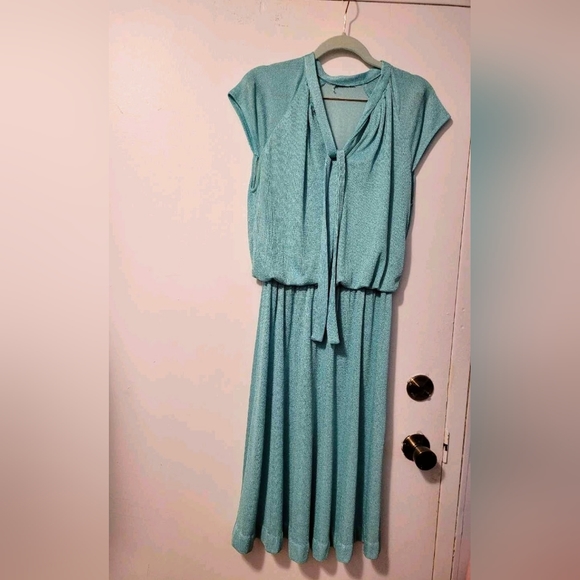 1970's Turquoise Terry cloth/Polyester Dress Size 12/14 with tie& elastic waist - Picture 11 of 11